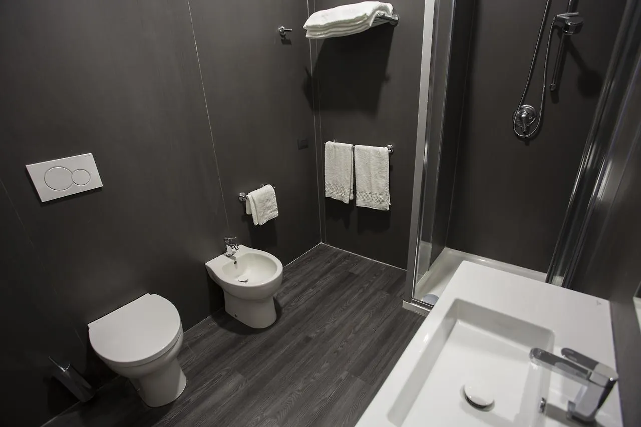 ****  V99 Hotel Rome Italy